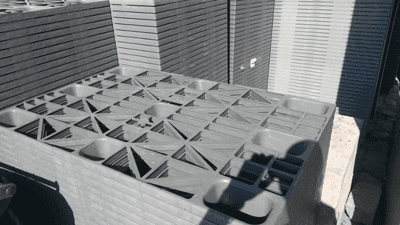 Read more about the article Paleti din plastic pentru depozitare – cand merita investitia? Afla de la Moutardi Romania!