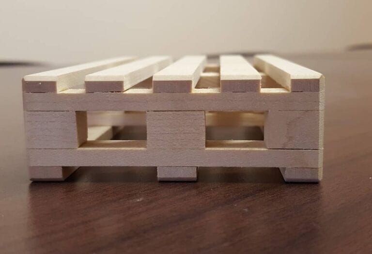 Read more about the article Cum se intretine corect un palet reutilizabil pentru durata maxima de viata