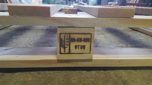 Read more about the article Ce înseamna tratamentul termic (HT) pentru paleti si de ce conteaza?